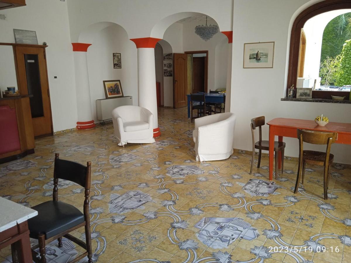 Villa Thomas Bb Conduzione Familiare Forio  Luaran gambar