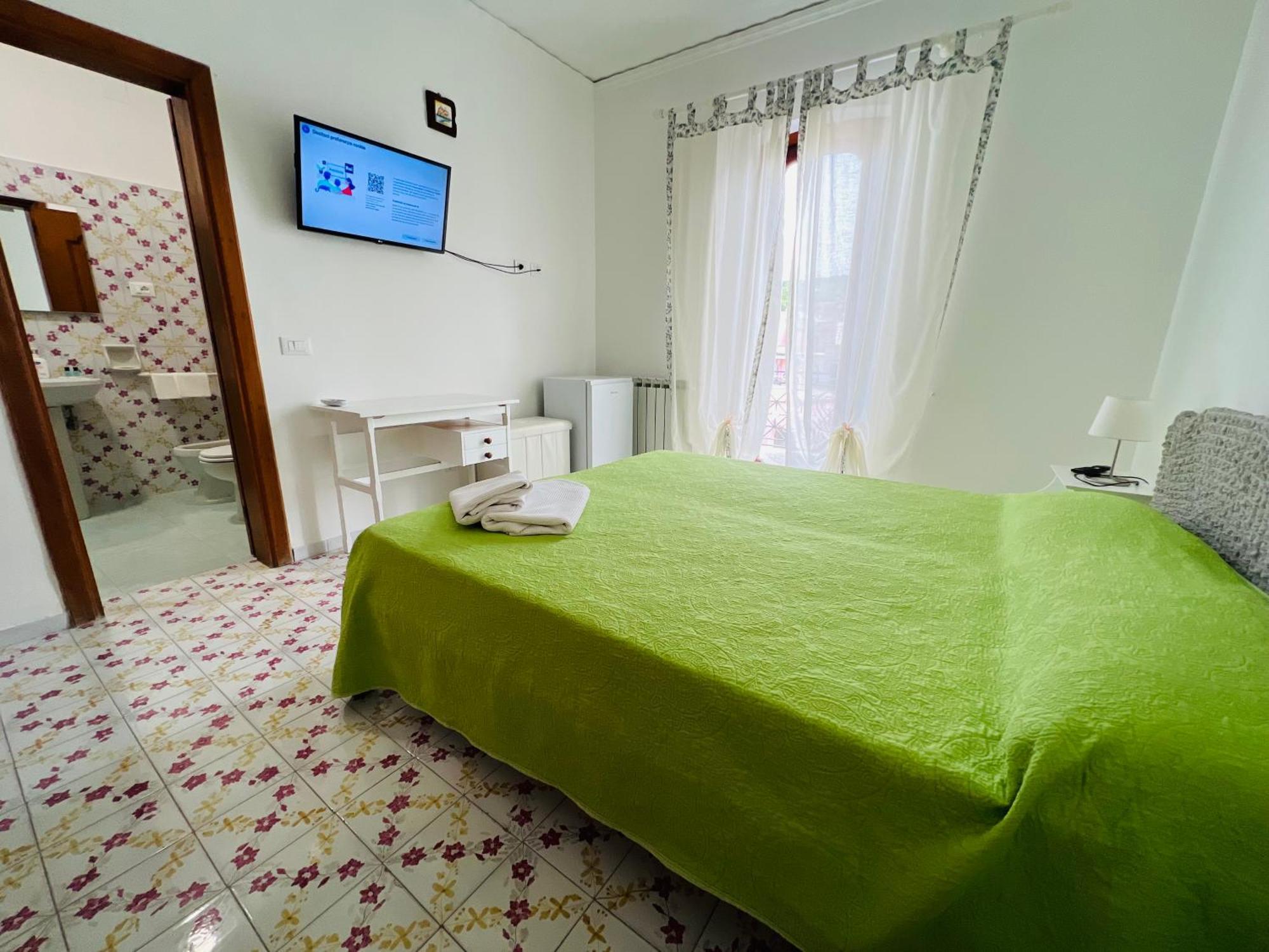 Villa Thomas Bb Conduzione Familiare Forio  Bilik gambar