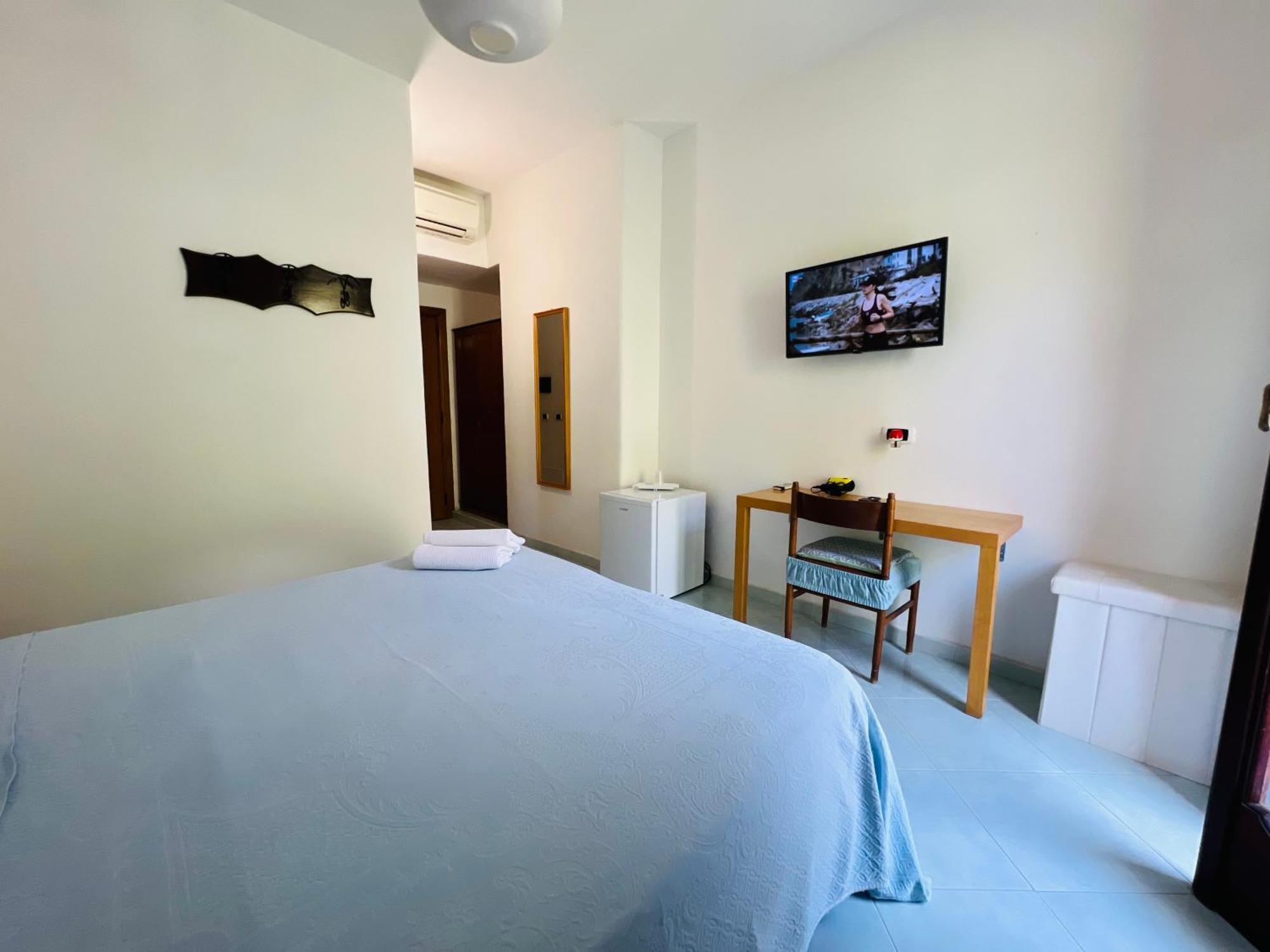 Villa Thomas Bb Conduzione Familiare Forio  Luaran gambar
